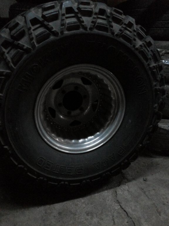 36 14,5R15 Mickey Thompson 1600$.jpg