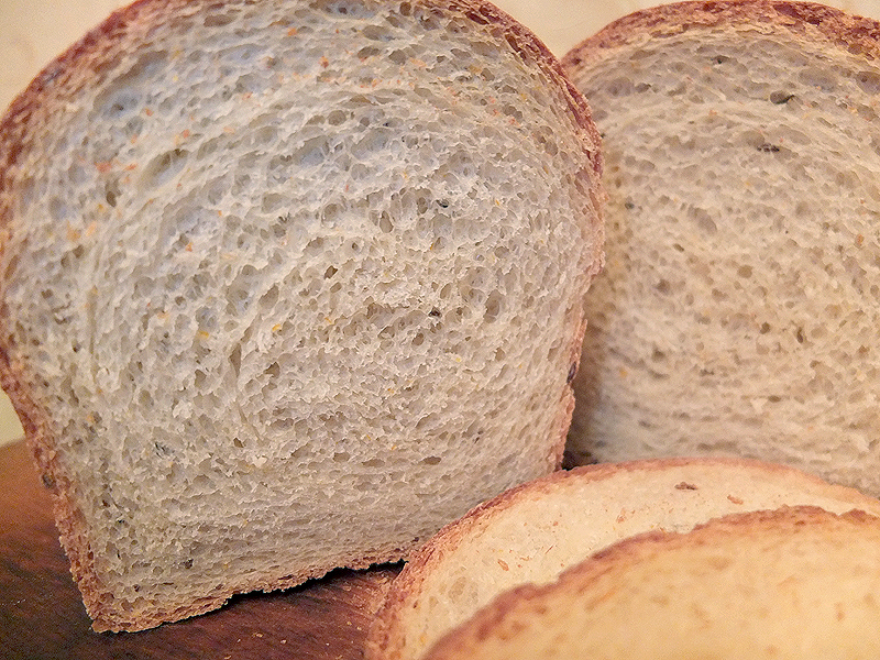 Амарантовый хлеб рецепт. Тминный хлеб. Хлеб с тмином. Ревельский тминный хлеб. Дрожжевой хлеб с сахаром.
